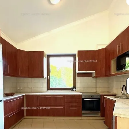 Ket Kiskacsa * בלטונללה